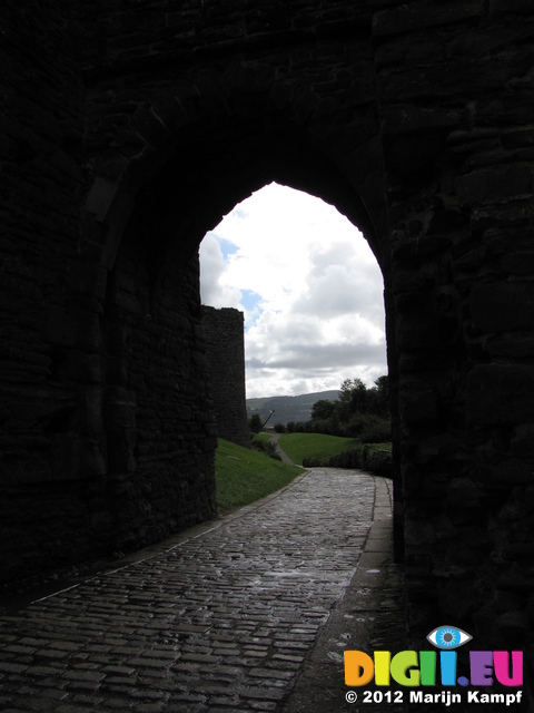 SX23228 Conwy Castle gateway